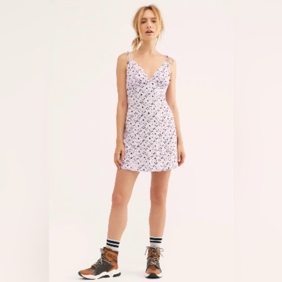 Free People Turning Heads Printed Mini Dress, size Large - Picture 1 of 8